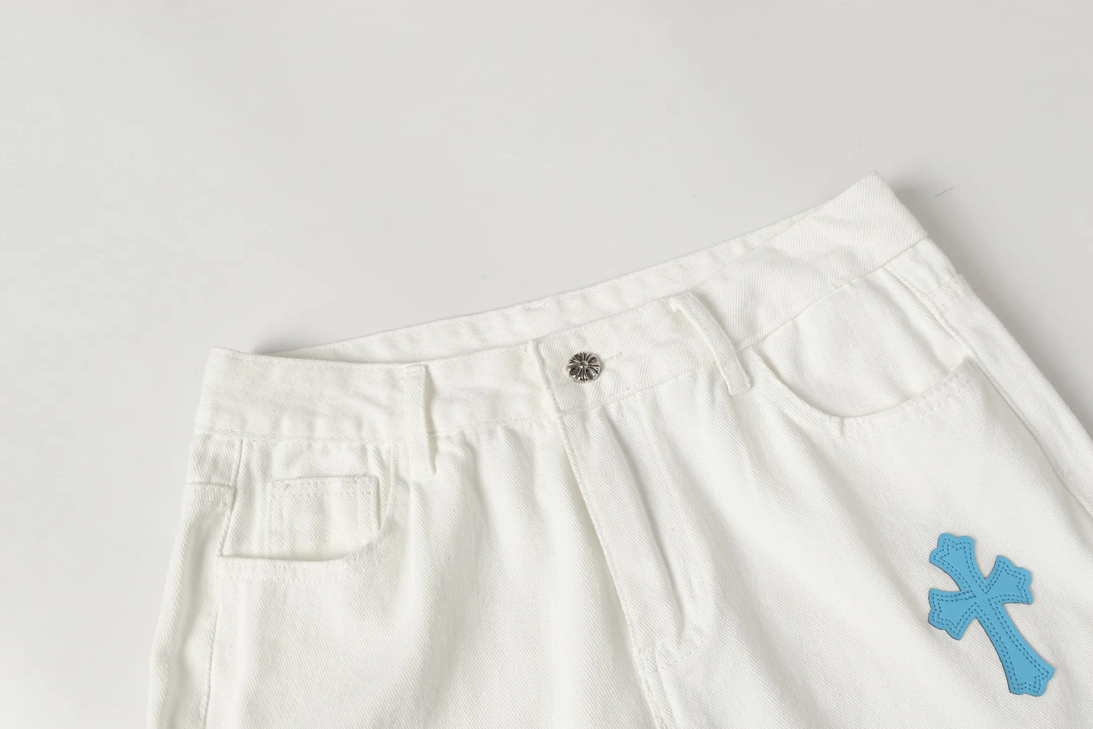 P270 Cross-border quantity model, please do not place an order if you are pursuing quality - Chrome Hearts/Chrome Hearts Cross✝️Applied leather embroidered washed jeans, trousers and casual pants -High weight, high density and high quality. The wool is soft, delicate and skin-friendly. It feels soft and silky. It has excellent warmth and skin-friendly properties. 28 30 32 34 36